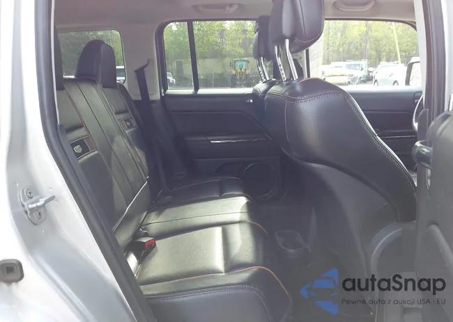 1J4NF4GB6BD202592: 42228199