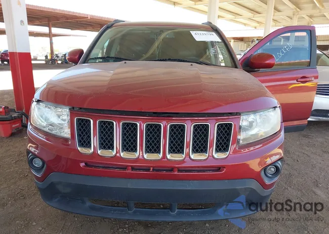 1C4NJCEB5GD620795: 42229798