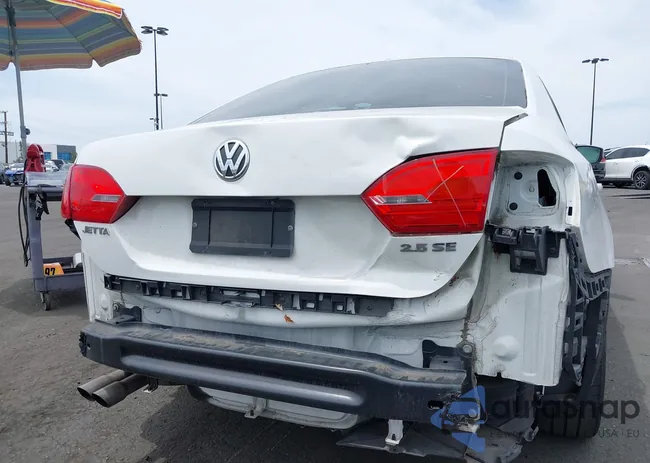 3VWDP7AJ8DM408355: 42229050