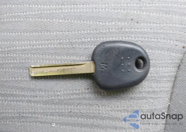 KMHCT4AE8HU296827: 42230633