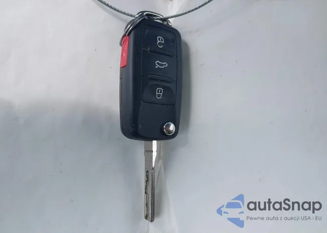 3VW5X7AT5DM831867: 42230853