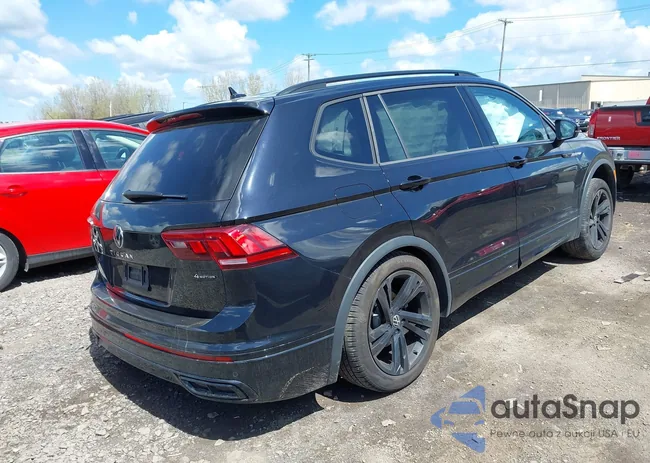 3VV8B7AX1PM031316: 42230913