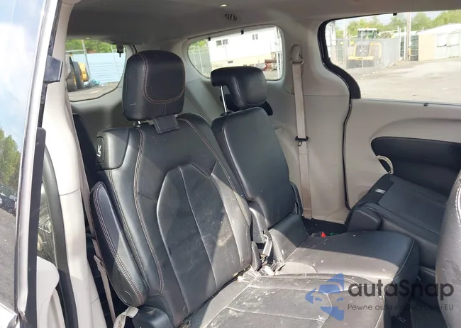 2C4RC1BG5HR705277: 42230036