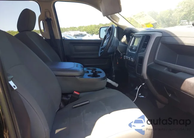 1C6RR6KG5JS224520: 42230272