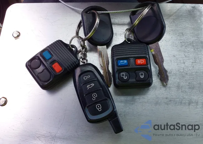 1FMEU73E96UA31318: 42230310