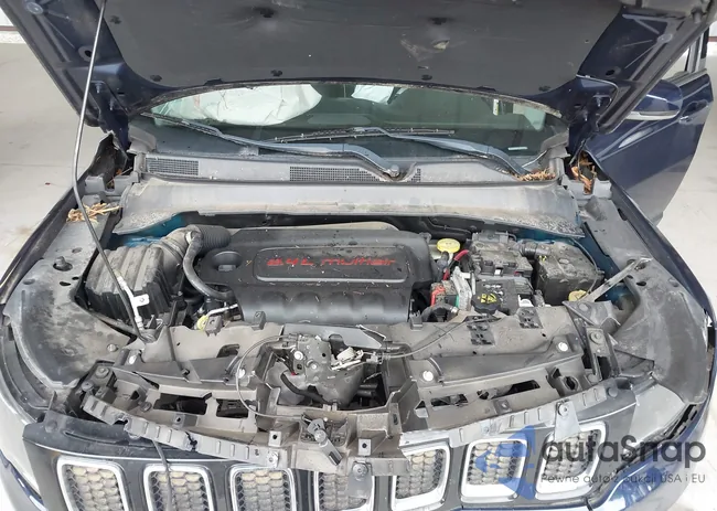 3C4NJDCB2JT222325: 42230333