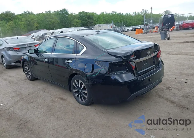 1N4AL3AP9JC195157: 42230357