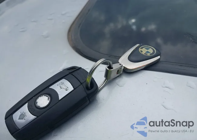 WBAVC535X7FZ77507: 42230370