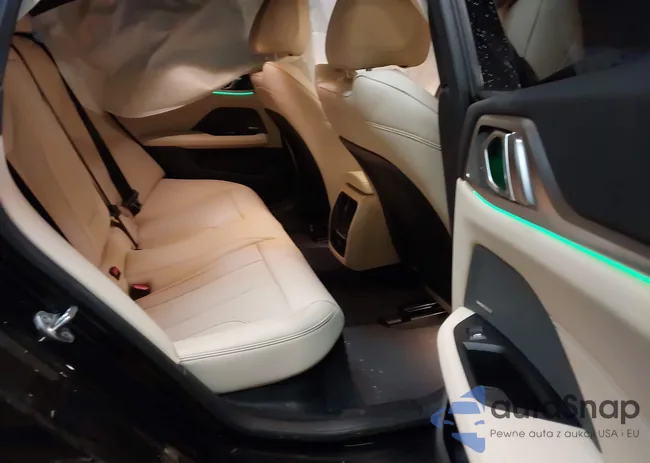 WBY33AW03RFR86974: 42231435