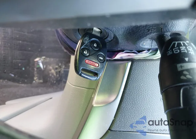 1HGCP2F73AA162811: 42231673