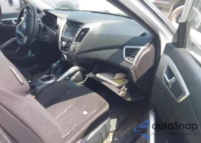 KMHTC6AD8FU228494: 42231797