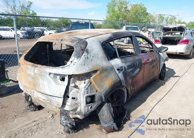 KNDPMCAC9K7507471: 42231905