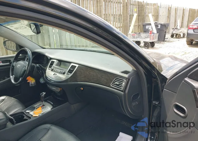 KMHGC4DDXCU181420: 42231906