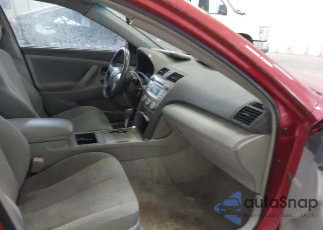 4T1BE46K69U360935: 42231935