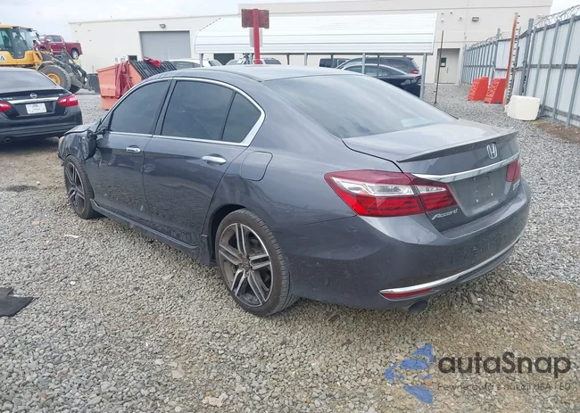 1HGCR2F1XHA075066: 42231018