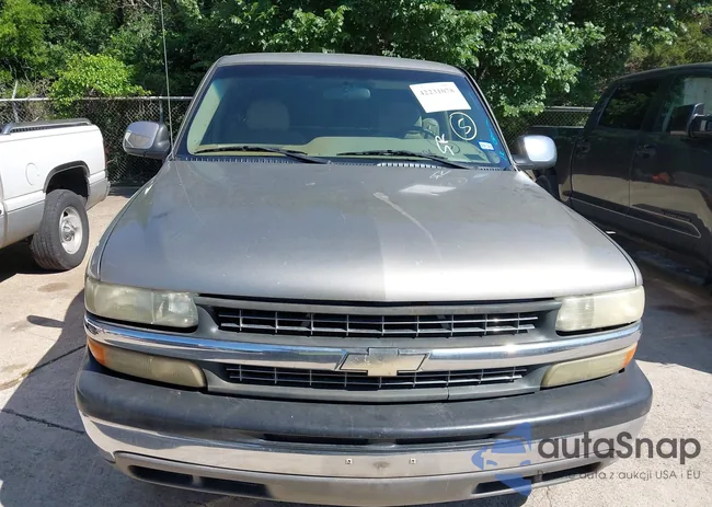 2GCEC19V221337813: 42231078