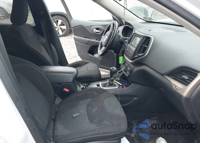 1C4PJMCS1GW145779: 42231148