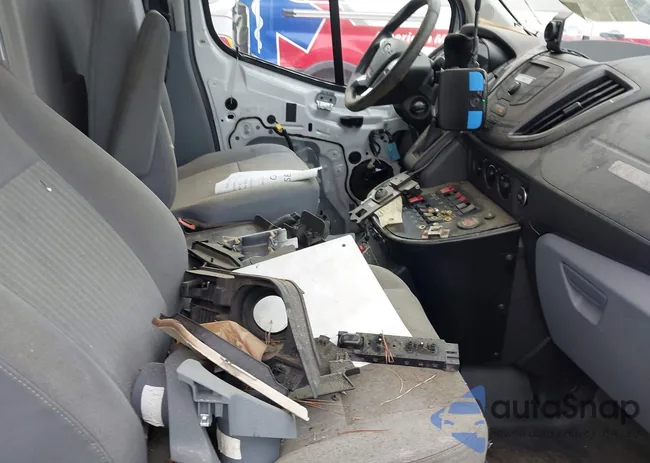 1FDYR2CM7HKA37738: 42231310