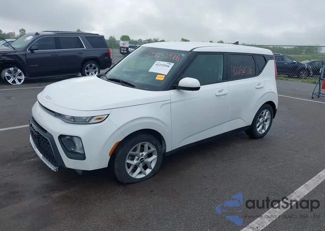 KNDJ23AU1N7158847: 42232516