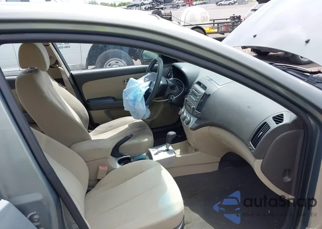 KMHDU46D09U802461: 42232900