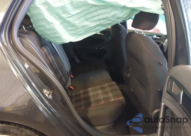 3VW547AU0HM044669: 42231992