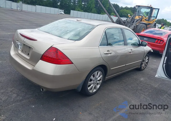 1HGCM66516A047713: 42233549