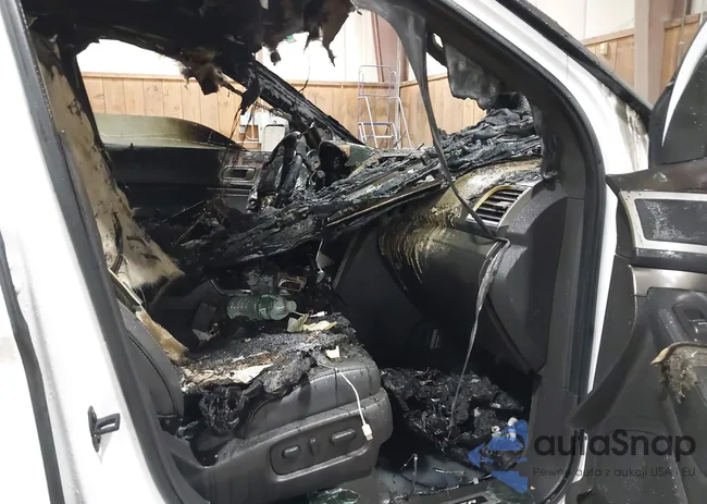 1FM5K8GT7EGA46823: 42233748