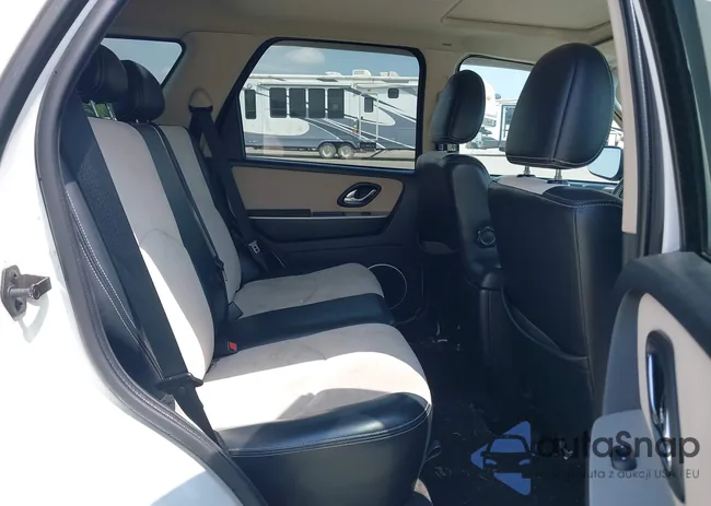 4M2CU87107KJ12711: 42233771