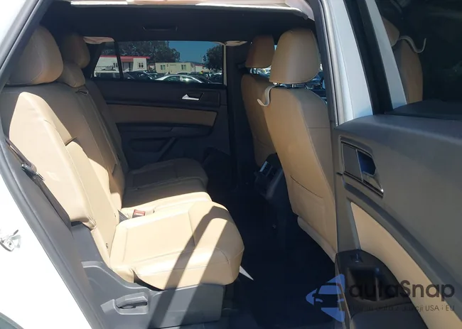 1V2YC2CA4LC205011: 42233807