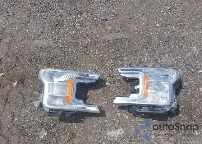 1FTMF1EB2JKG02419: 42233077