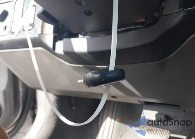 YS3ED59A353500557: 42233101