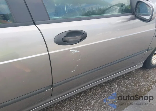 YS3ED59A353500557: 42233101