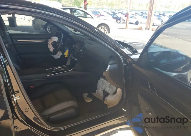 1HGCV2F36NA022678: 42233270