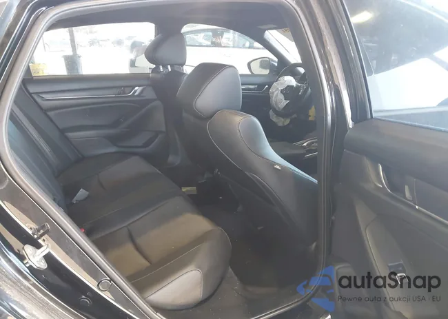 1HGCV2F36NA022678: 42233270