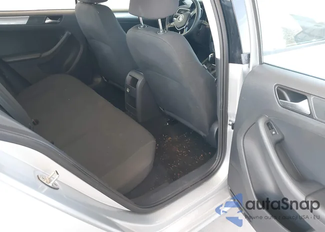 3VWD17AJ2FM324374: 42234400