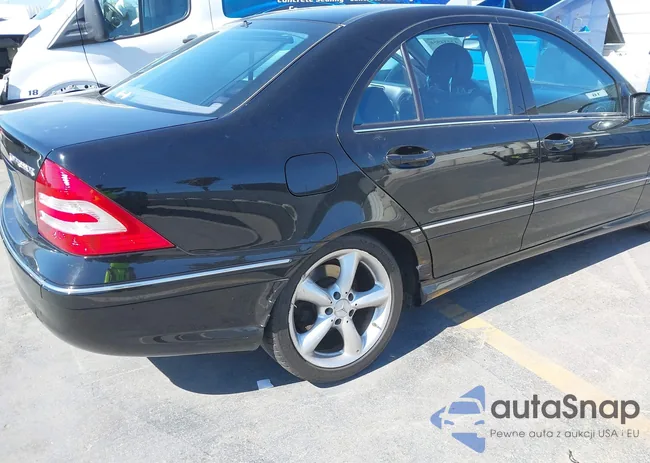 WDBRF40J75F685297: 42234956