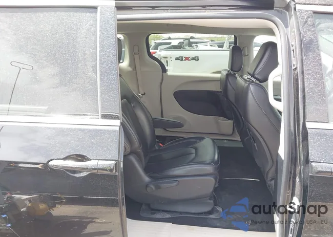 2C4RC1L78PR551371: 42235410