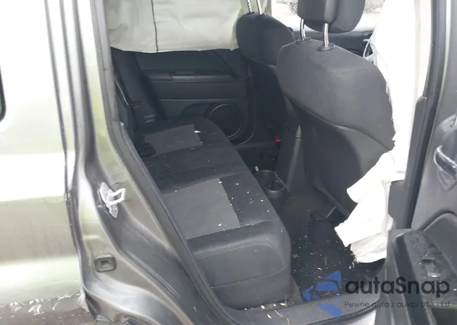 1C4NJRFB5DD274485: 42235138