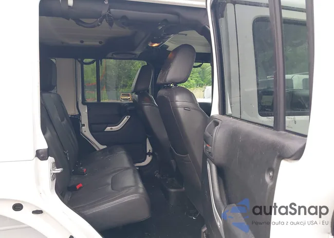 1C4HJWFG4EL104827: 42236622