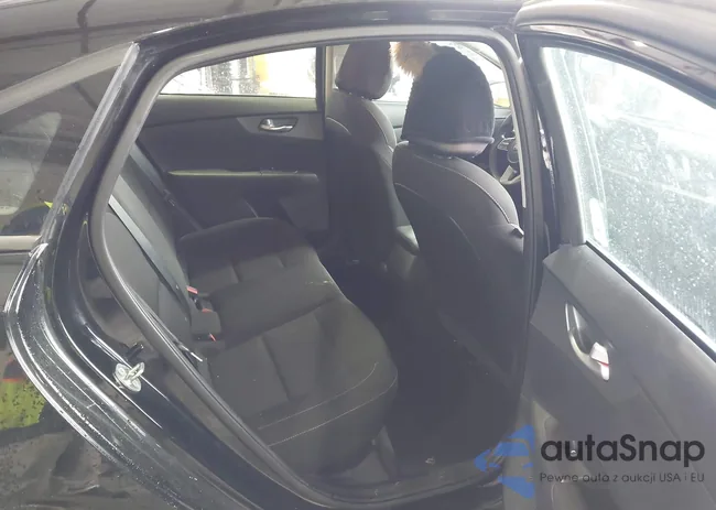 3KPF24AD9ME326633: 42236657