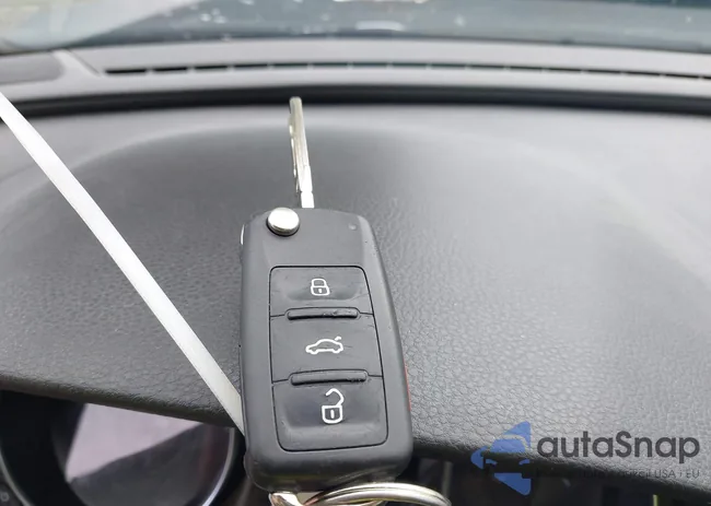 1VWBT7A36HC018088: 42236017