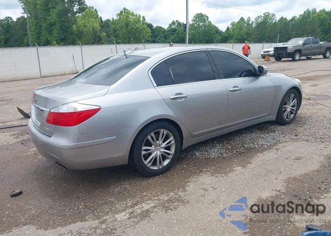 KMHGC4DE9BU122608: 42236236