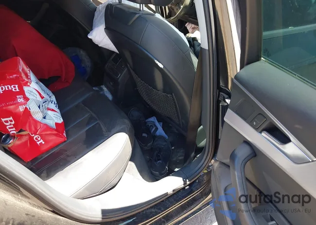 WAUGNAF49HN000834: 42237437