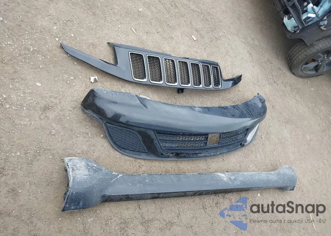 1C4RJFCT2GC418176: 42237631