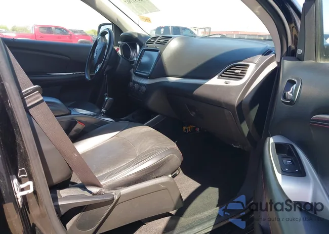 3C4PDCEG9JT472728: 42237707