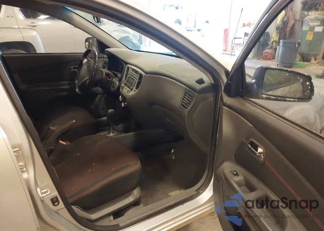 KNADE243096570901: 42237845