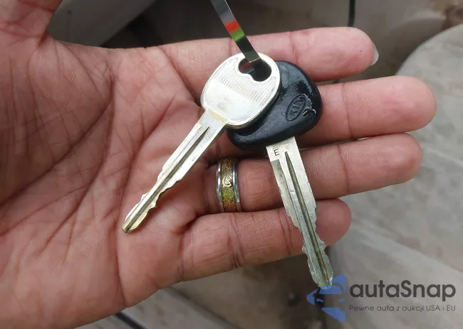 KNDJC735185785977: 42237098