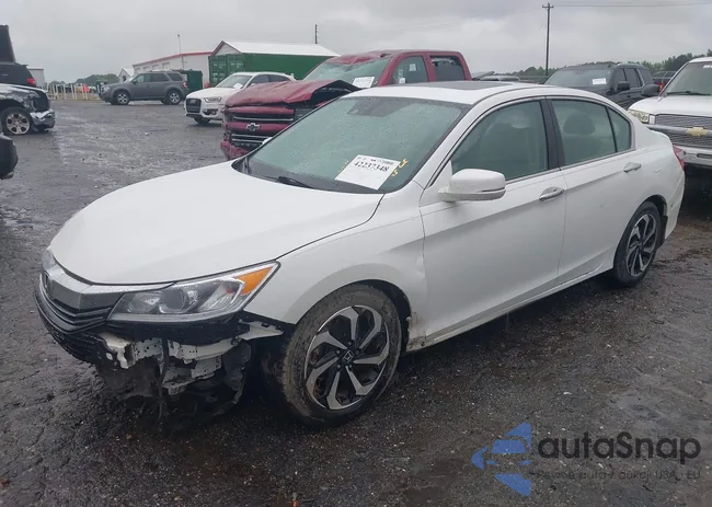 1HGCR3F04GA012587: 42237348