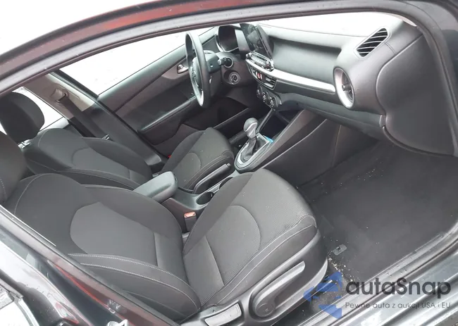 3KPF24AD9ME325126: 42238605