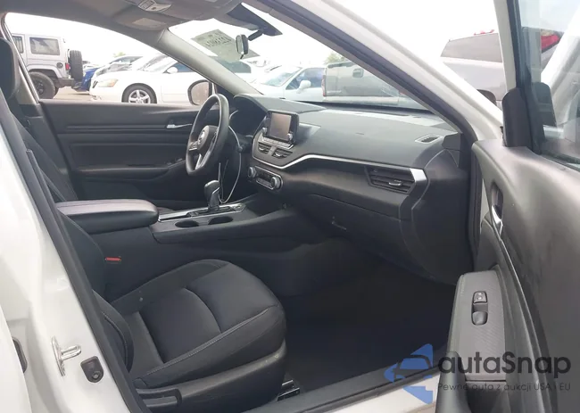 1N4BL4BV6MN421879: 42238024